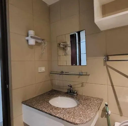 Mnk Condo Transient - Albergo Residences