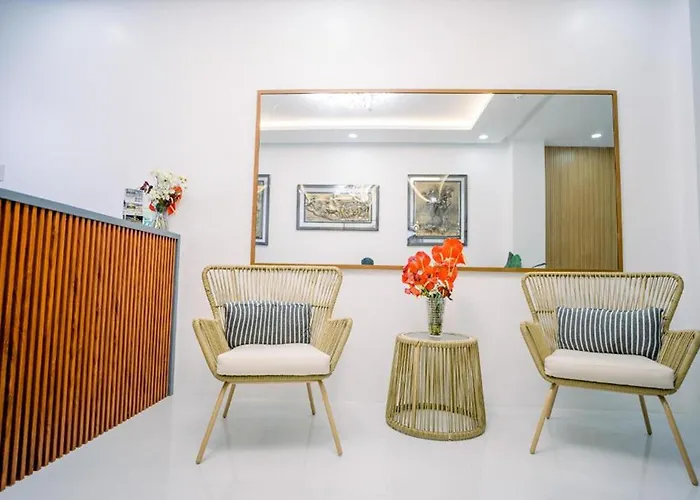 Spotlight Hotel Near Hundred Islands Wharf