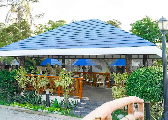 Puerto De San Juan Beach Resort Hotel And Residences La Union