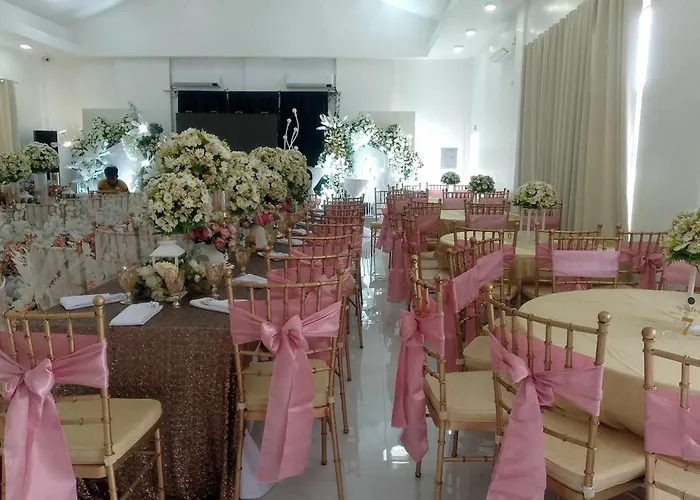 The Avenue Hotel And Event Center